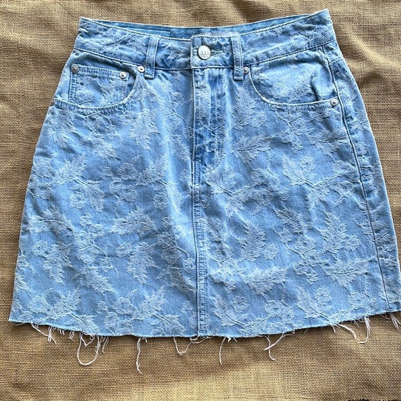 Zee Gee Why Light Blue White Floral Pattern Raw Hem Jean Skirt Kick High - Picture 10 of 10